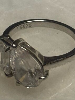 Sterling Silver Ring with clear stones